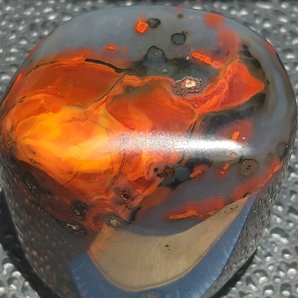 Stunning condor agate crystal - hand cut & Polished